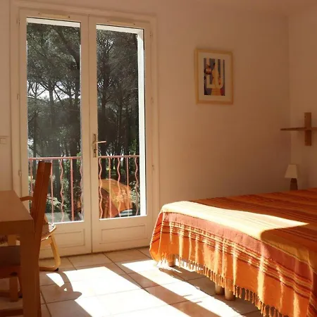 Villa De Charme En Pinede, 4 Climatisees, Acces Direct - Fr-1-100-209 Cavalaire-sur-Mer